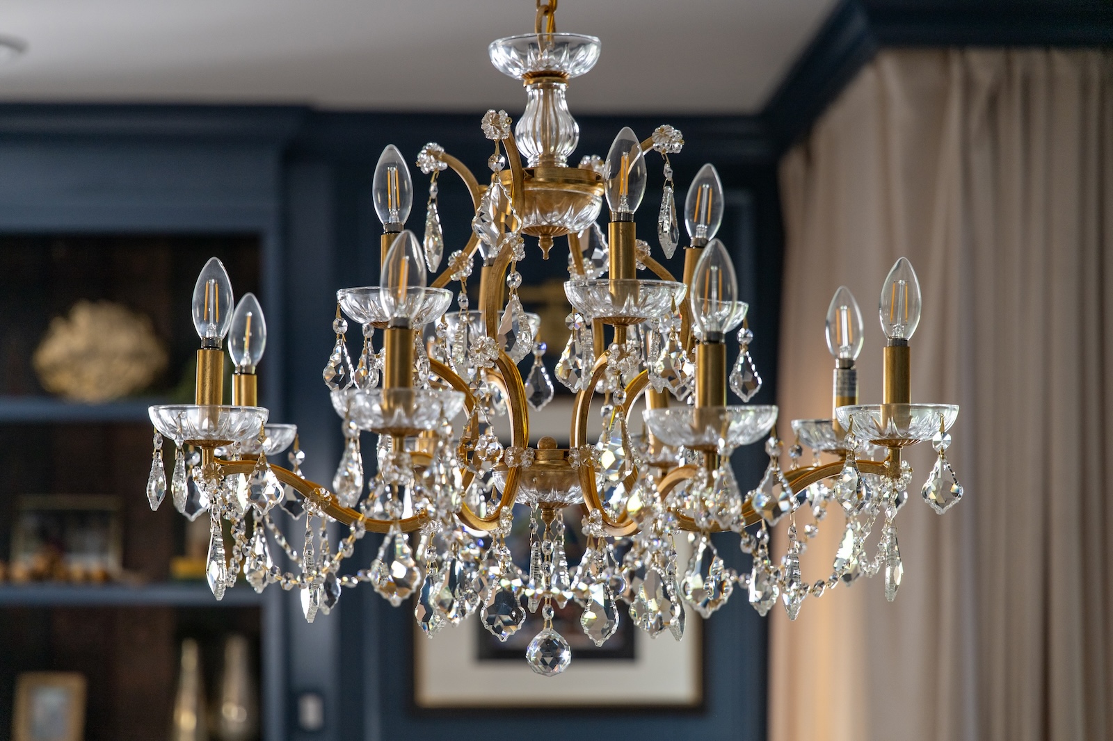 Chandelier Primary Suite Mclean Va Raja Interiors