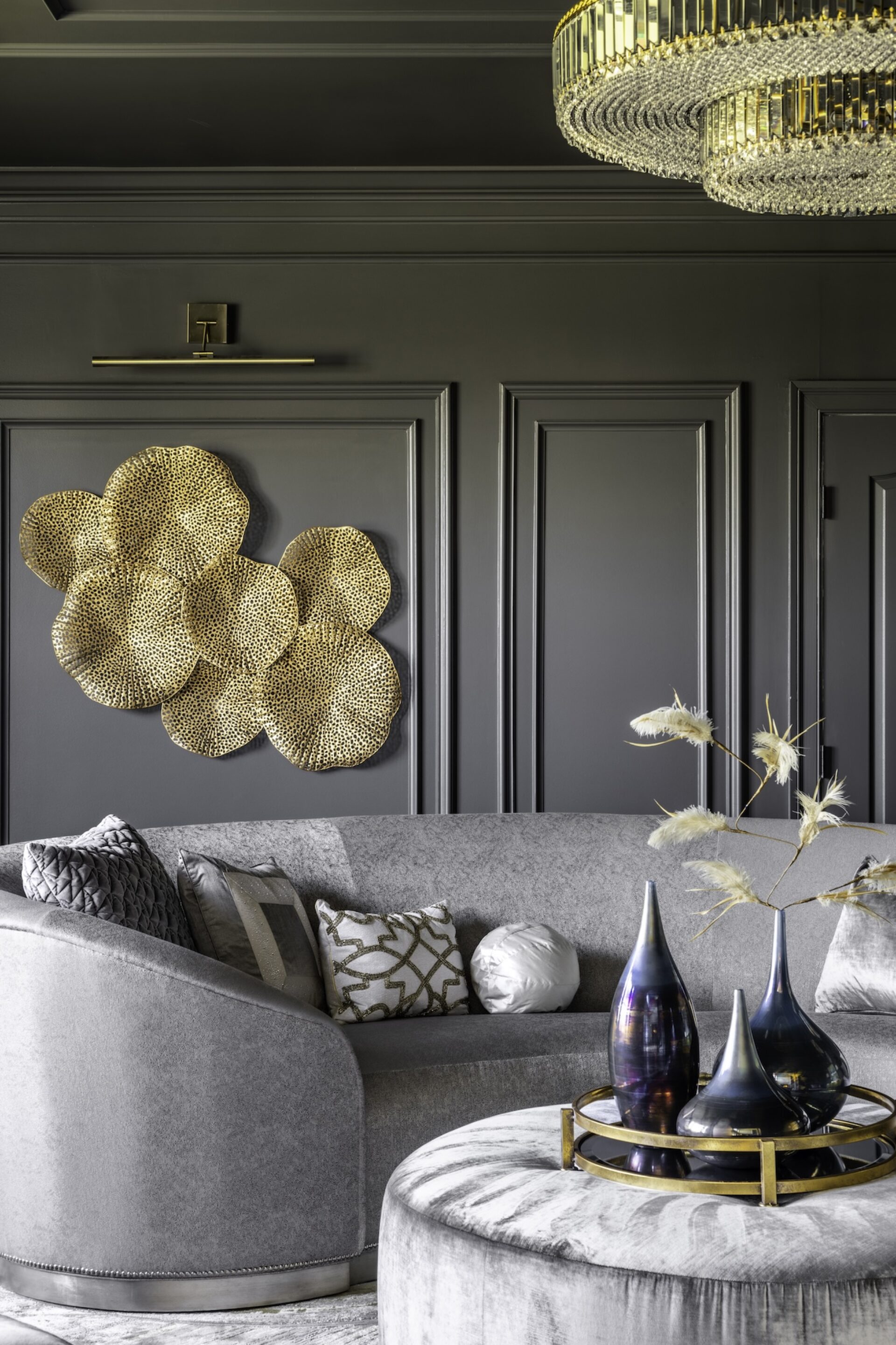 formal sitting room furnishings gold accents