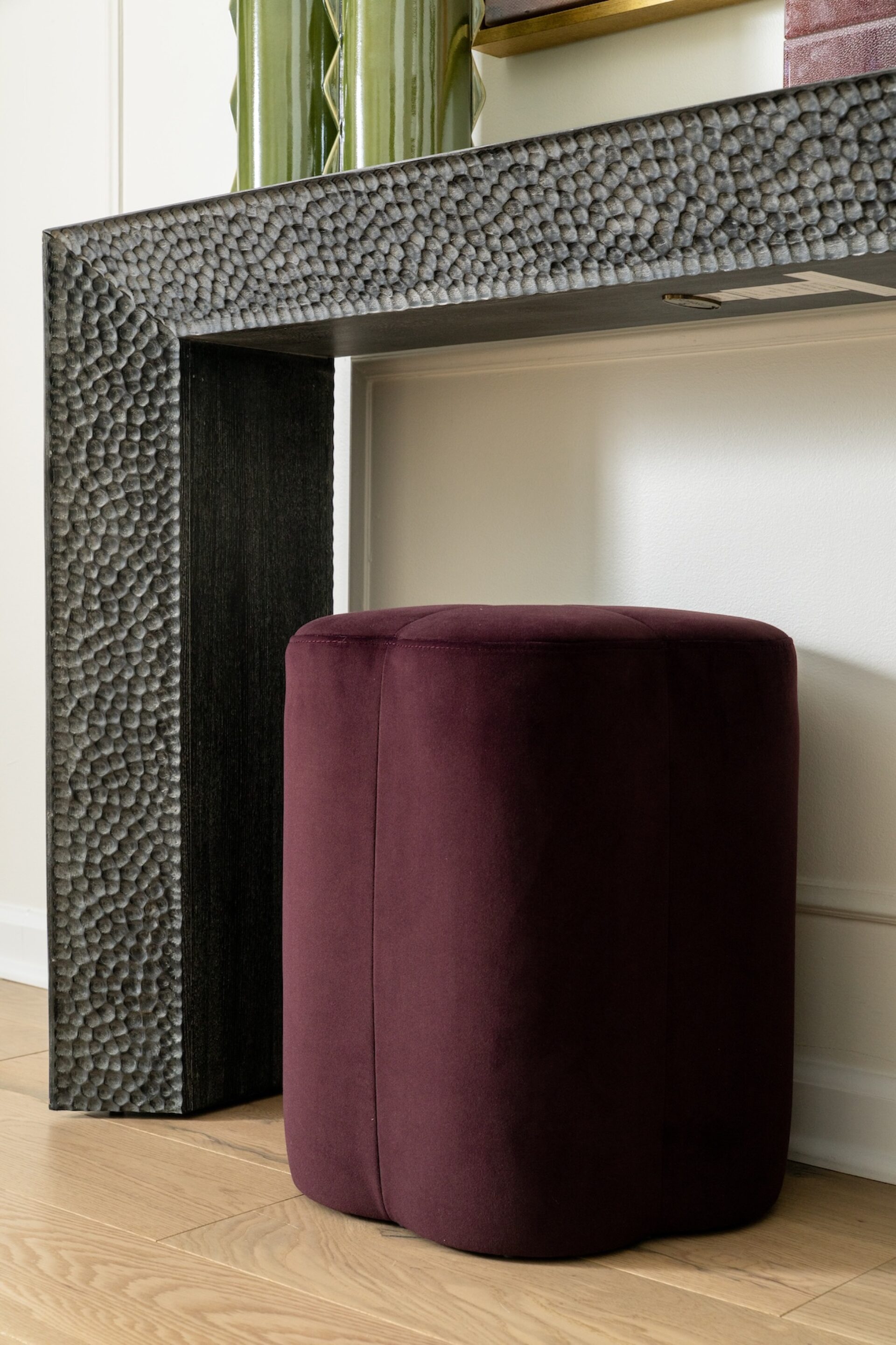 Ottoman Detail Sideboard Entryway Design