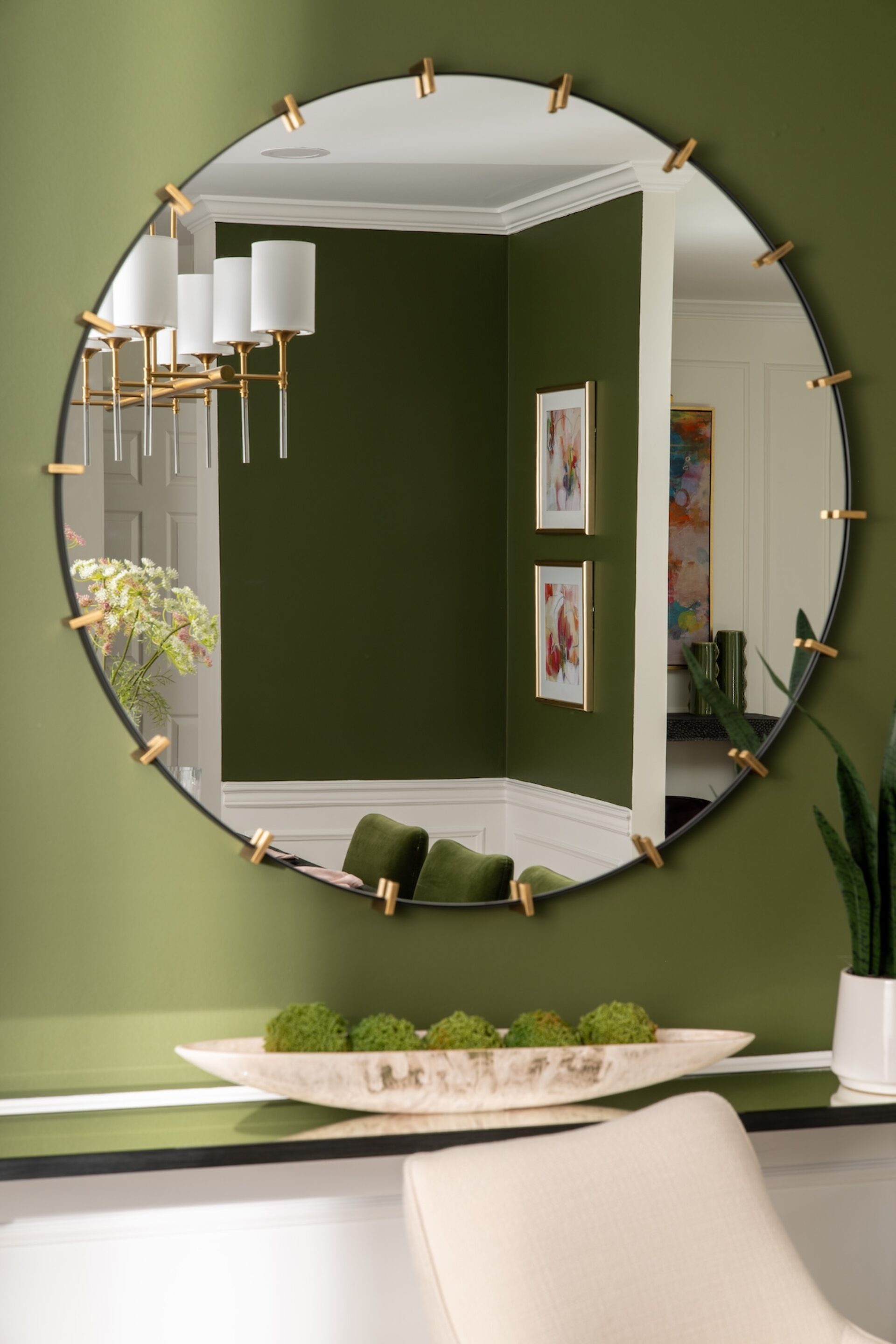 Round Dining Room Mirror With Gold Accents